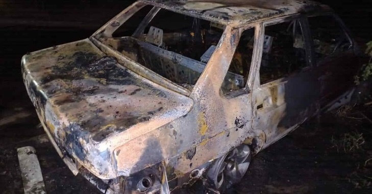 В Волгограде рецидивист спалил машину при помощи листа картона