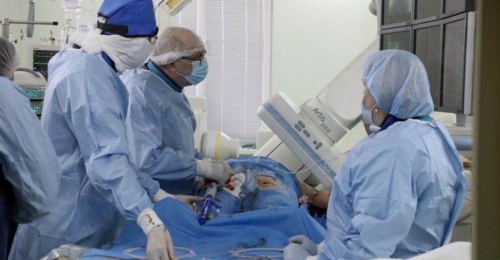 Волгоградские врачи провели ювелирную операцию по удалению опухоли головы у пенсионерки