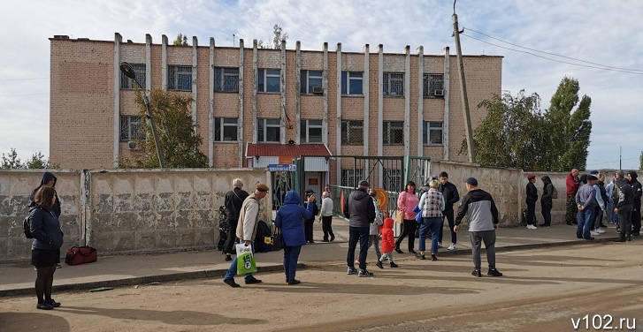 Четверых жителей Волгоградской области отправили домой с пунктов сборов