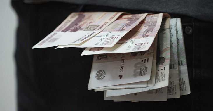 В Волгоградской области средняя зарплата снизилась на 5%