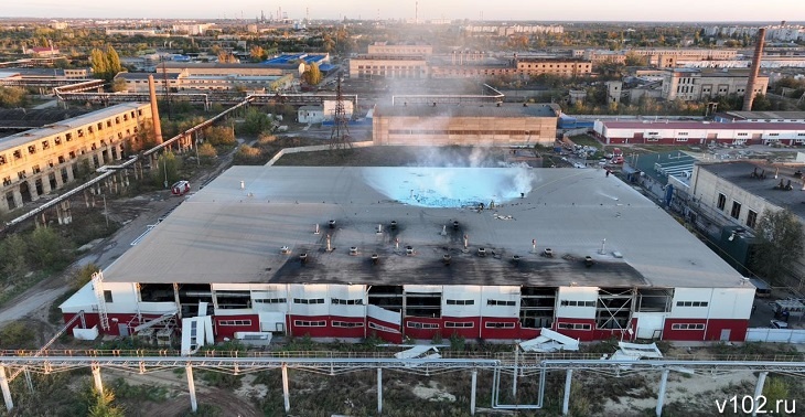 Разворочен весь цех: ИА «Высота 102» публикует фото с места взрыва на юге Волгограда