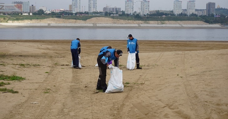 Дело неравнодушных: 10 тысяч человек вышли на уборку берегов озер и рек Волго-Донского бассейна