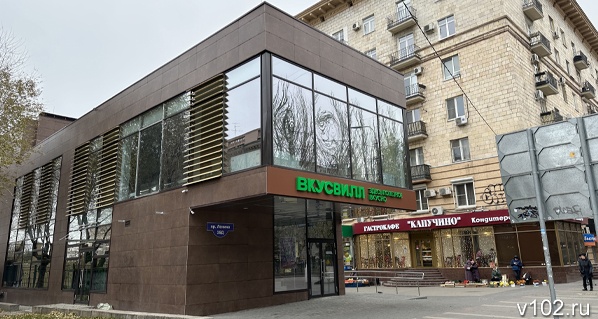 В скандальной постройке в центре Волгограда открывается супермаркет