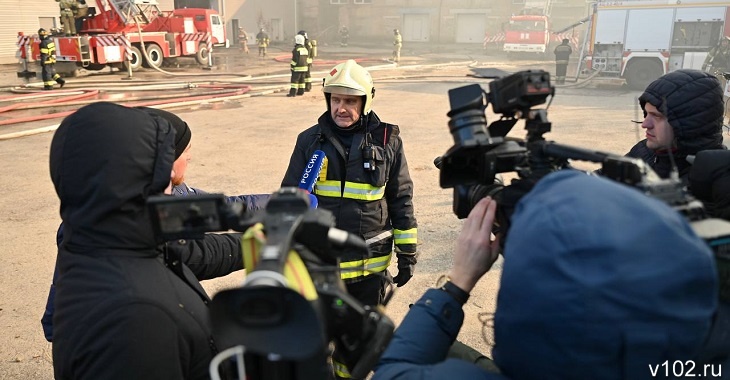 «Кто виновен – будут разбираться»: в МЧС заявили, что площадь пожара на юге Волгограда могла быть меньше