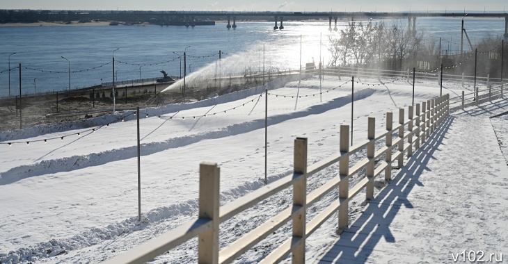 В Волгограде десять соток ЦПКиО замело снегом