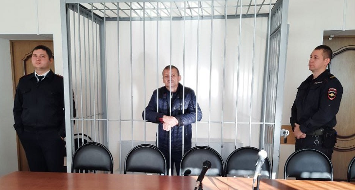 Душил и требовал денег: под Волгоградом осужден рецидивист за нападение на пенсионерку