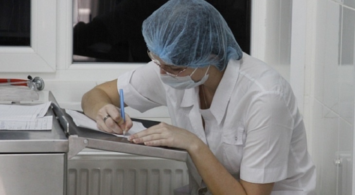 Волгоградские медики получат от 4,5 до 18,5 тысячи рублей от правительства РФ