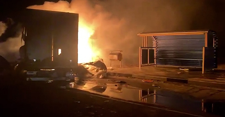 «Это был ад»: опубликовано видео горящих фур на трассе Волгоградской области