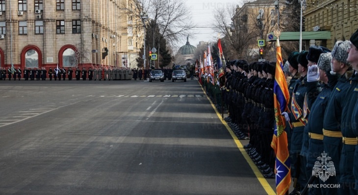 На площади Павших борцов в Волгограде состоялась репетиция парада ко 2 февраля