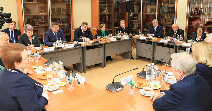 Волгоградский губернатор анонсировал дополнительные меры поддержки участников СВО