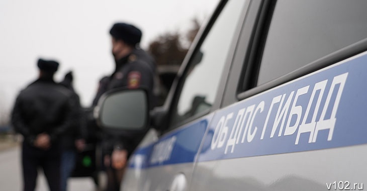 В ДТП разбились сотрудники ГУ МВД России по Волгоградской области. Один погиб