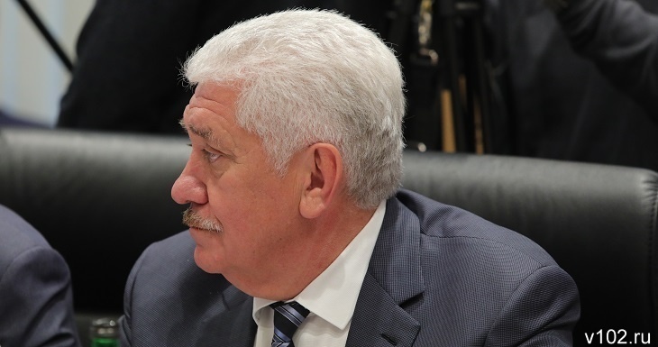 «Ушли» по-хорошему: депутат Илья Кошкарев отказался от мандата из-за акций британского банка