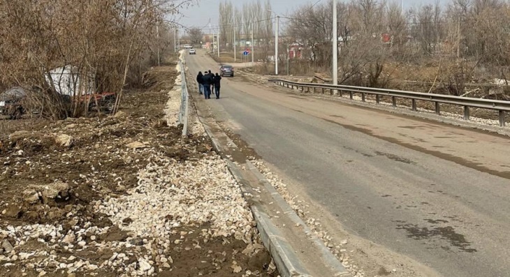 В Котово на скандальной дороге высадился десант из следователей и экспертов