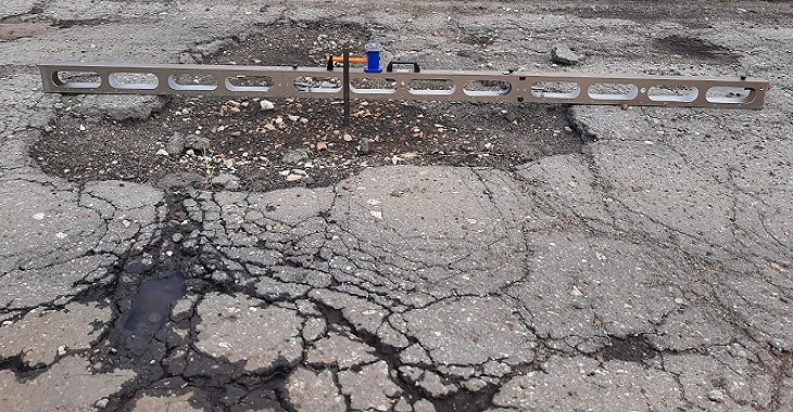 Суд дал год чиновникам на ремонт разбитой дороги в Волгоградской области