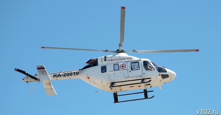 Пострадавшего в смертельном ДТП ребенка доставили на вертолете в Волгоград