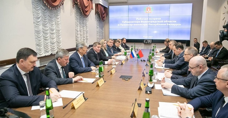 Андрей Бочаров проводит встречу с премьер-министром Беларуси Романом Головченко