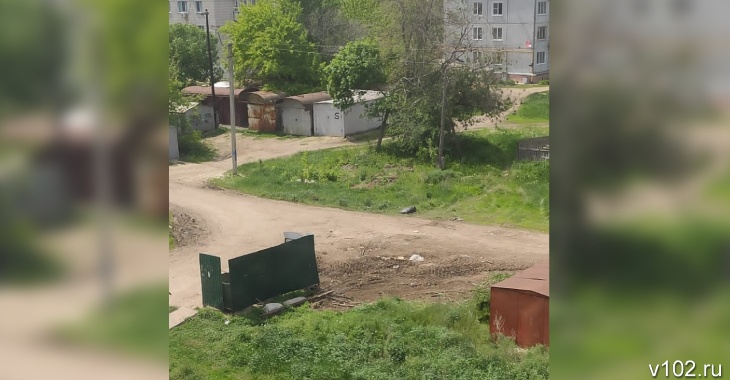 «Утром куча еще была»: в Волгоградской области чиновники проснулись и встали на борьбу с мусором