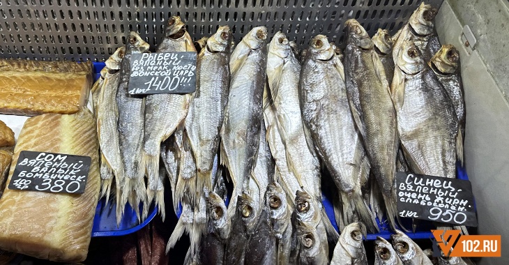 «Во, гля, цены!»: в Волгограде речная рыба по стоимости перегнала красную