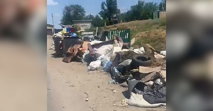 «Увидела и обомлела»: горы мусора в пригороде Волгограда бьют рекорды