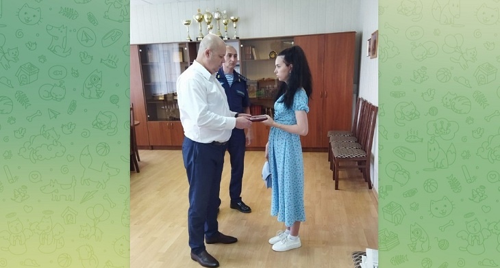 Под Волгоградом вдове мобилизованного Евгения Малькова вручили Орден мужества Под Волгоградом вдове мобилизованного Евгения Малькова вручили Орден мужества