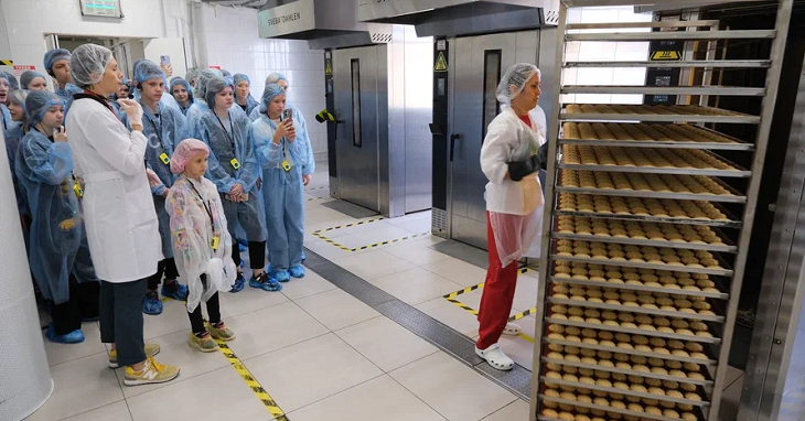 Волгоградские школьники узнают профессии пищевого производства в рамках проекта «Билет в будущее»
