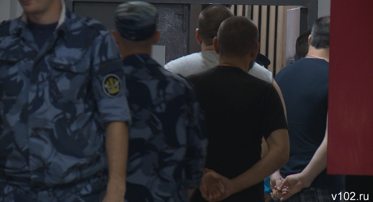 В Волгограде экс-полицейского осудят за легализацию в России целой роты иностранцев