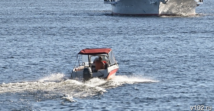 В Волгограде лодочнику грозит колония за смертельное столкновение с баржей