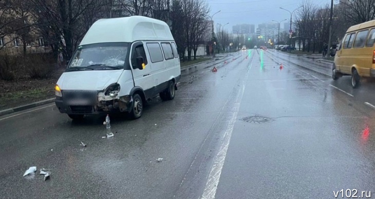 Пассажирская маршрутка насмерть сбила пешехода в Волжском