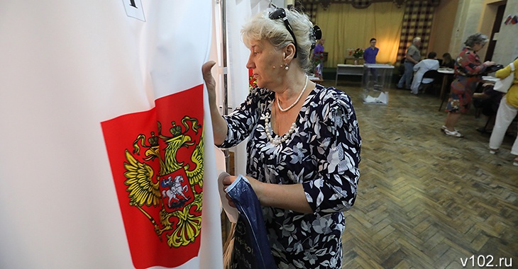 Жители Волгоградской области в новом году переизберут тысячи депутатов