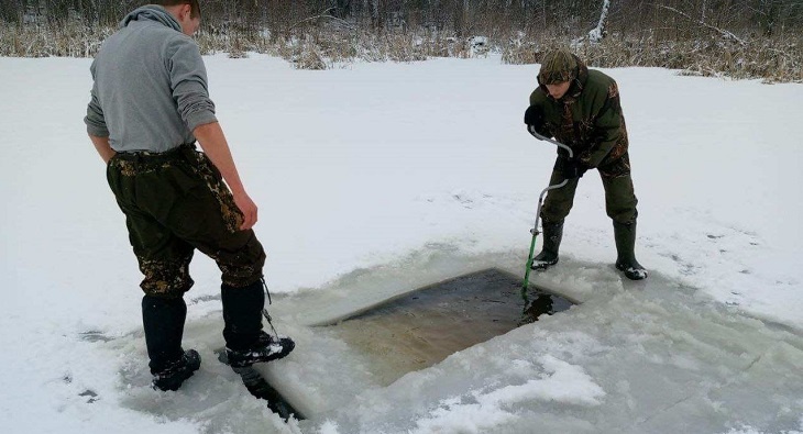 В пойме Хопра в Волгоградской области спасали рыбу