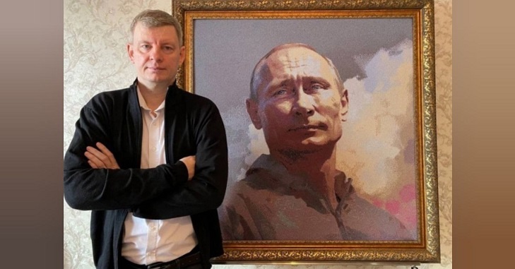 «Спокойный и надежный»: волгоградец с помощью бисера и нейросети создал портрет Владимира Путина