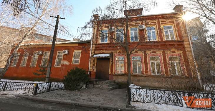 Купеческий особняк в центре Волгограда спасают от обрушения