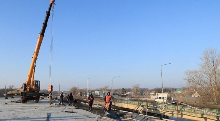 В Волгоградской области в 2024 году отремонтируют 332 км дорог за 11 млрд