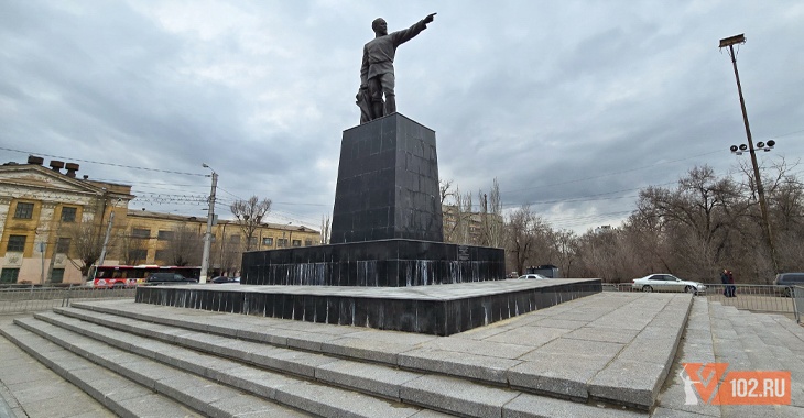 На севере Волгограда после ремонта и благоустройства «заплакал» Дзержинский