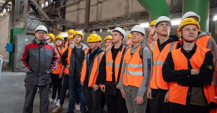 На «Красном Октябре» провели экскурсию для будущих металлургов