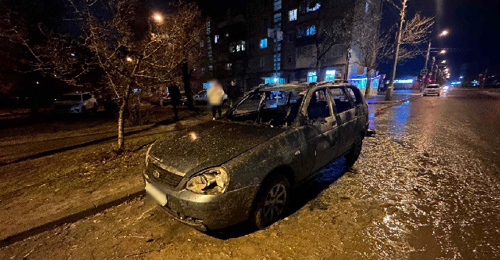 Нервный житель Жилгородка поджег машину волгоградки из-за парковки