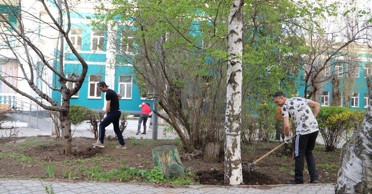 В Волгограде благоустроили территорию геронтологического центра