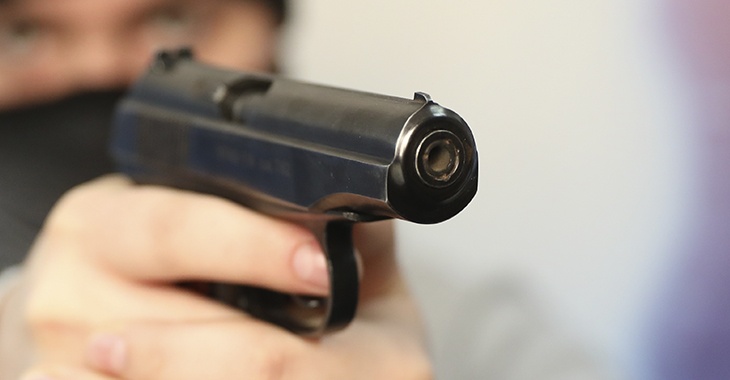 Под Волгоградом подросток выстрелил соседке в лоб из винтовки