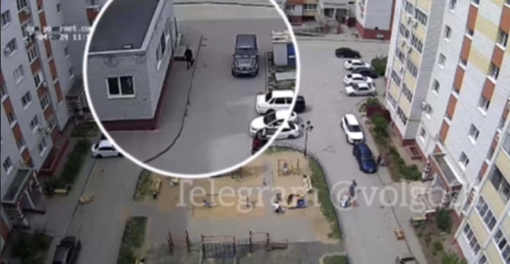 Стрелявший из ружья в жилом доме Волгограда засветился на видео