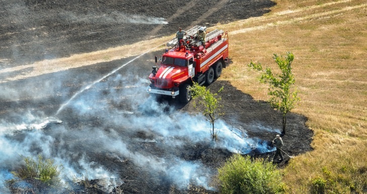 Дефицит снаряжения обнаружили у волгоградских пожарных