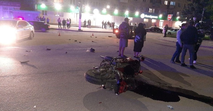 Четыре человека пострадали в ночном ДТП с Kawasaki под Волгоградом