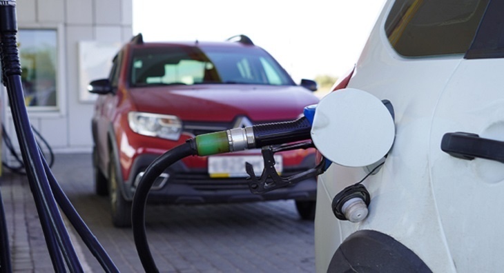 Взлетевшие цены на бензин в Волгоградской области взяли перерыв