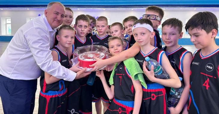 «Отжался, поднялся, победил»: баскетбольный турнир памяти Евгения Тарана стартовал в Волгограде