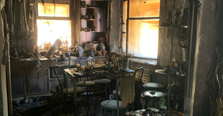 Автомеханик из Михайловки потерял в страшном пожаре дом. Семья просит земляков о помощи