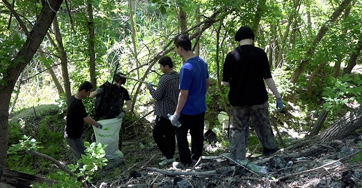 В Волгограде спасли семейство бобров от пластикового мусора в пойме Царицы