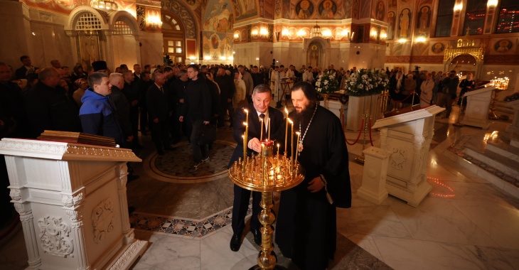 Бочаров встречает Христово Воскресение вместе с жителями Волгограда и области