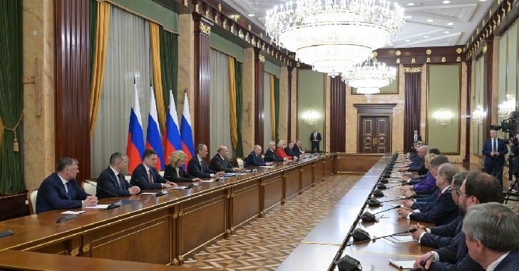 Правительство РФ и администрация президента сложили полномочия