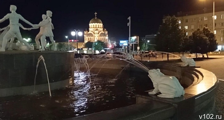 В Волгограде заработал многострадальный фонтан «Детский хоровод»