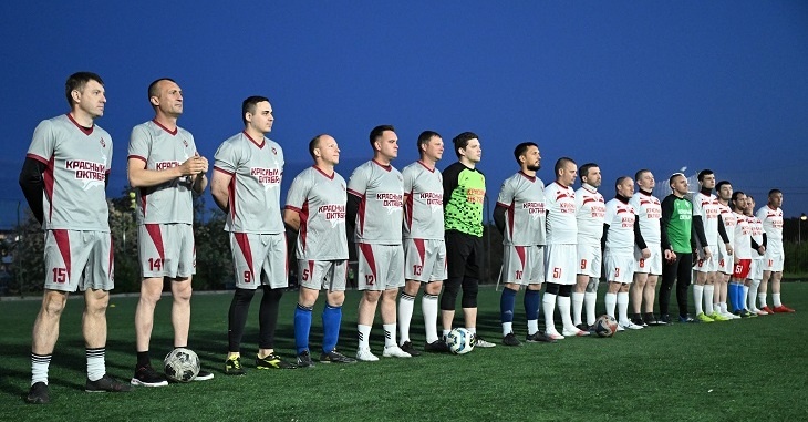 «Красный Октябрь» открыл новый футбольный сезон