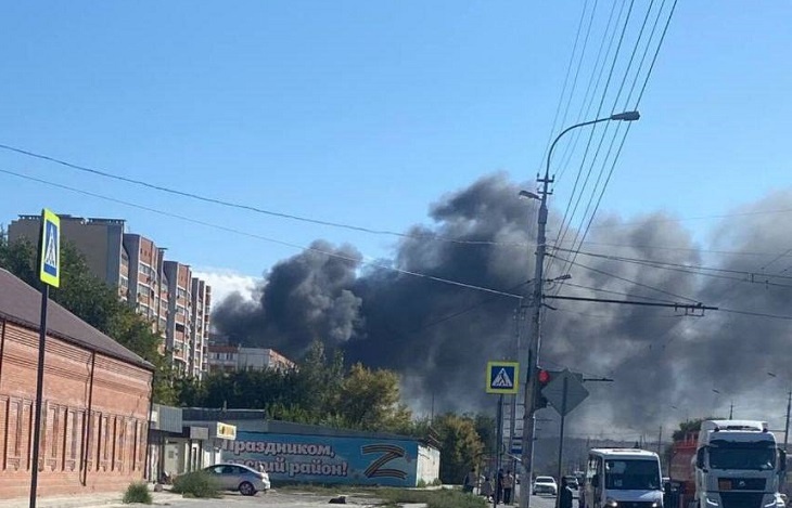 Клубы черного дыма окутали Кировский район Волгограда